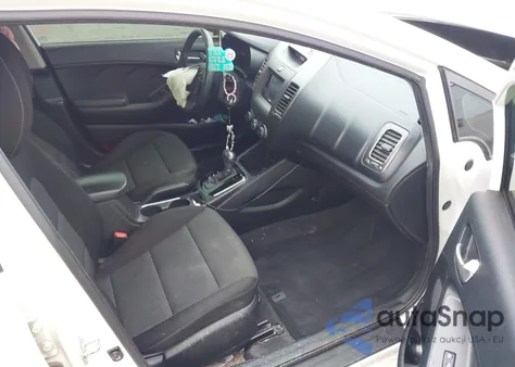 2018 Kia Forte Lx z USA, uszkodzony, nr VIN 3KPFK4A72JE242126